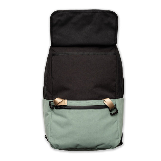 A2 R Backpack Black/Sage Leaf